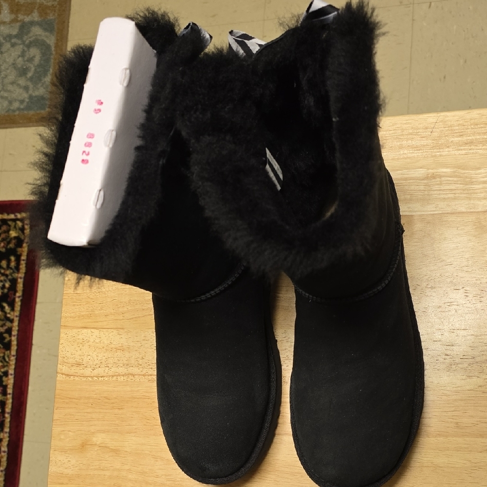 UGG  Black Fur-Lined  Boots-Bailey Bow II Diagonal Stripes